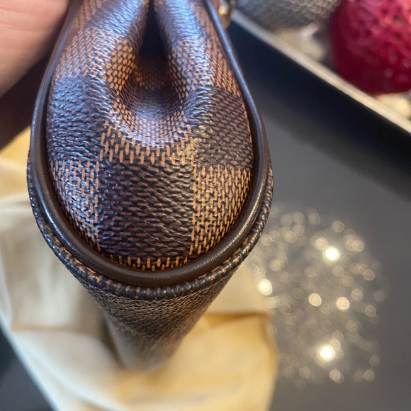 ❌SOLD❌ AUTHENTIC LOUIS VUITTON EVA CLUTCH🤎 - Picture 11 of 12